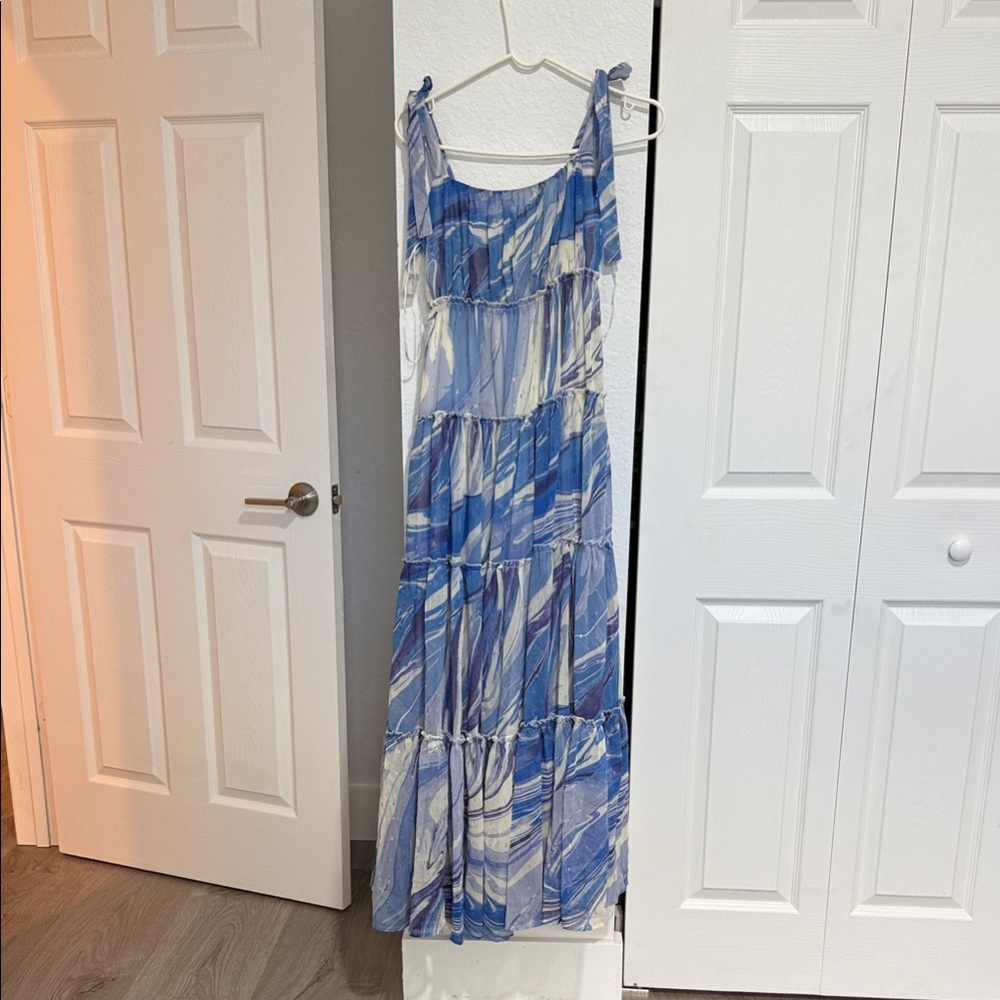 Lulu's Blue and White Marble Maxi Dress